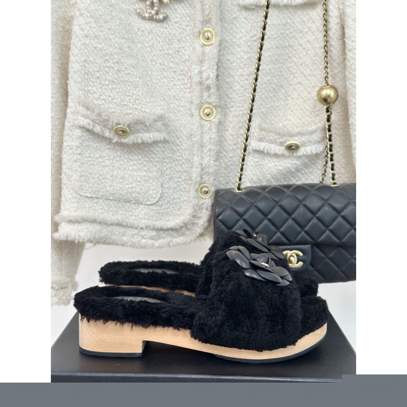 Ch*el slippers